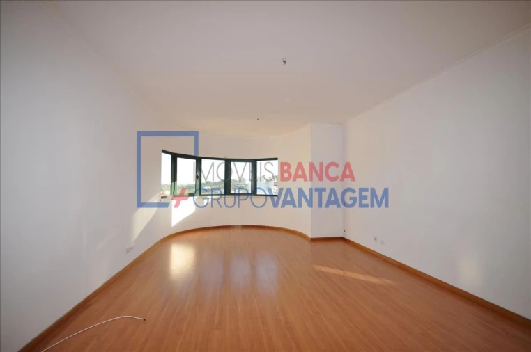 Apartamento T3 para Venda em Alenquer (Santo Estêvão e Triana) Foto 3