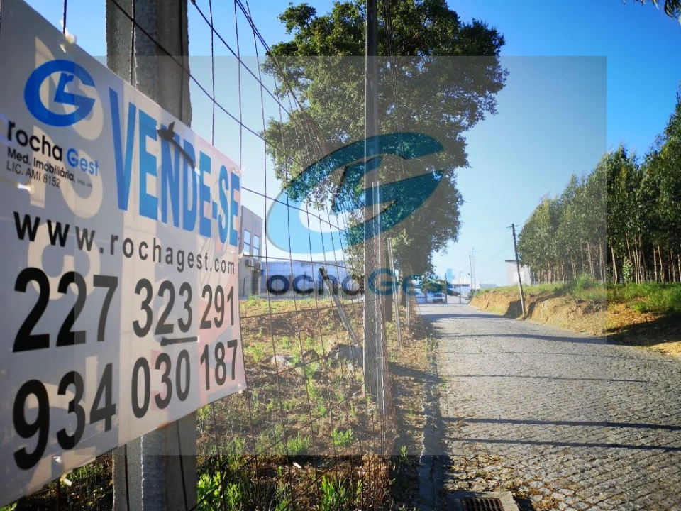 Terreno Comércio / Armazém para Venda em Serzedo e Perosinho Foto 11