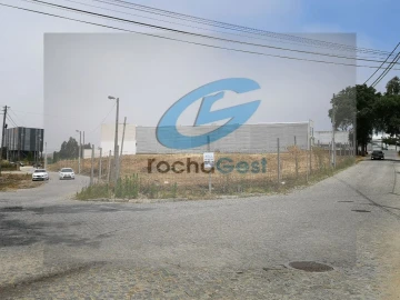 Terreno Comércio / Armazém para Venda em Serzedo e Perosinho