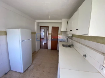 Apartamento T2 para Venda em Oeiras e São Julião da Barra, Paço de Arcos e Caxias