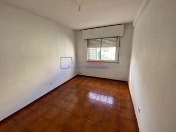 Apartamento T2 para Venda em Oeiras e São Julião da Barra, Paço de Arcos e Caxias