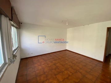 Apartamento T2 para Venda em Oeiras e São Julião da Barra, Paço de Arcos e Caxias