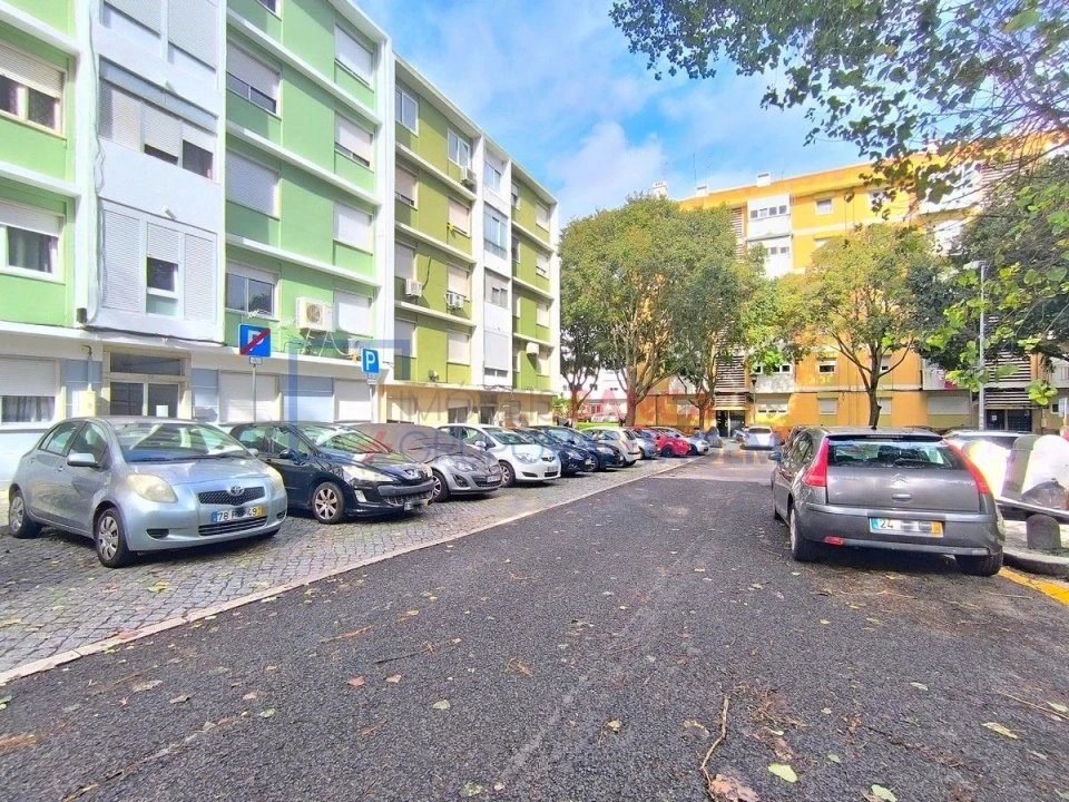 Apartamento T2 para Venda em Benfica Foto 21