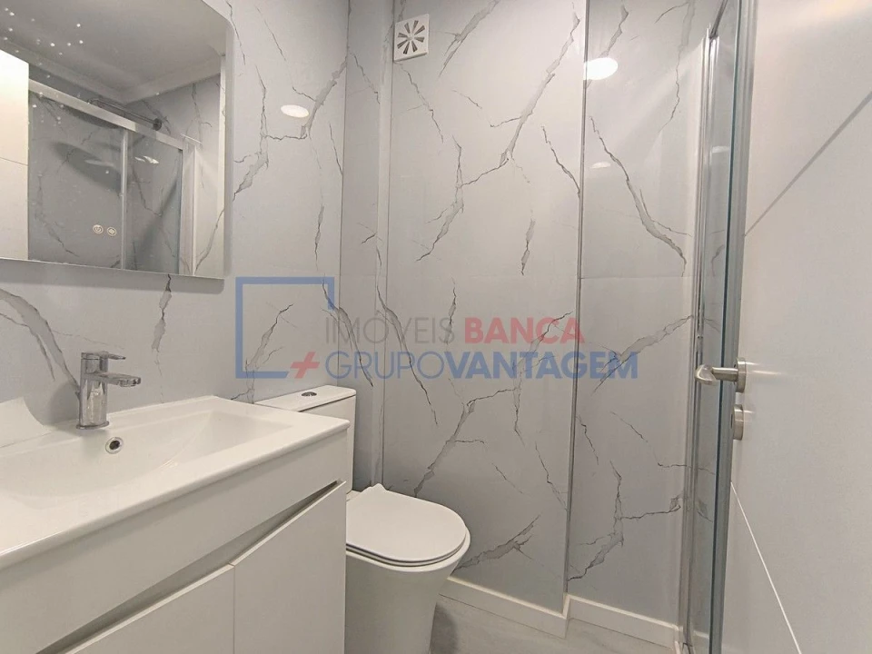 Apartamento T2 para Venda em Benfica Foto 10