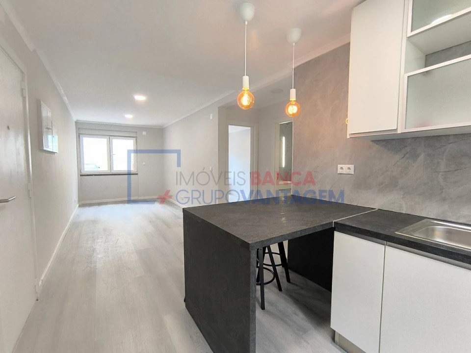 Apartamento T2 para Venda em Benfica Foto 4