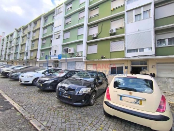 Apartamento T2 para Venda em Benfica