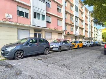 Apartamento T2 para Venda em Benfica