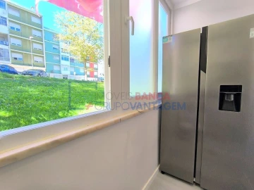 Apartamento T2 para Venda em Benfica
