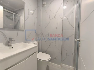 Apartamento T2 para Venda em Benfica
