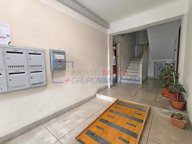 Apartamento T2 para Venda em Benfica Foto 17