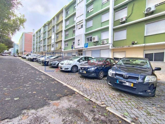 Apartamento T2 para Venda em Benfica Foto 20