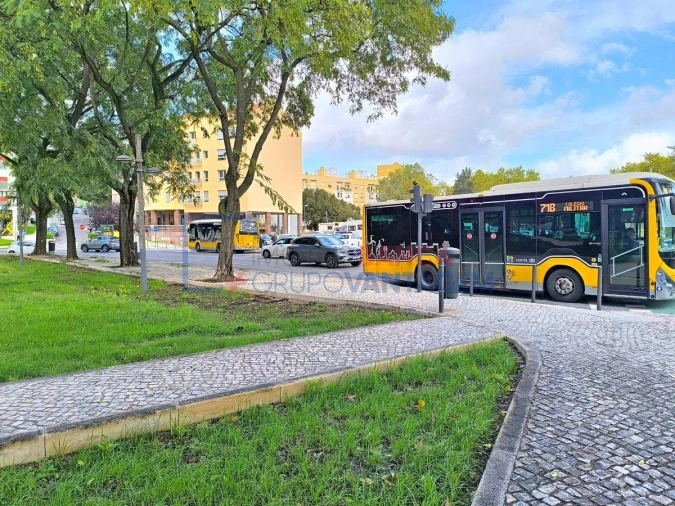 Apartamento T2 para Venda em Benfica Foto 27