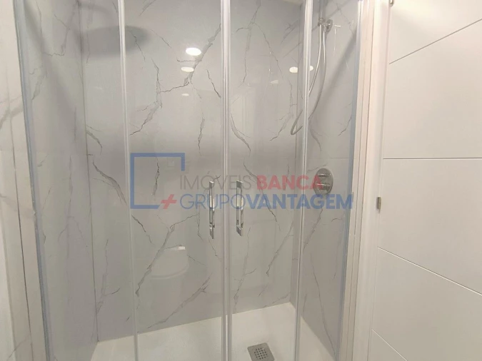 Apartamento T2 para Venda em Benfica Foto 11