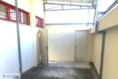 Armazém para Arrendamento em Moreira