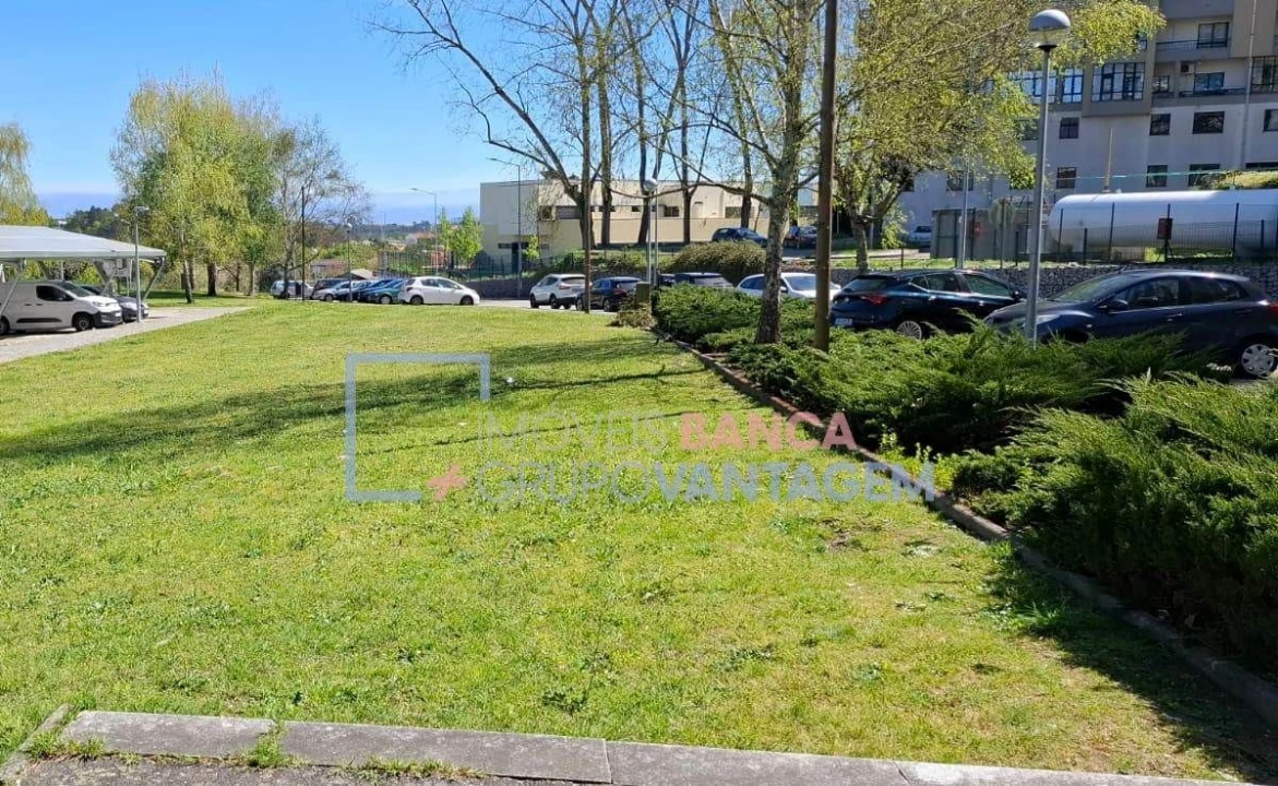 Terreno P/ Prédio para Venda em Viseu Foto 1