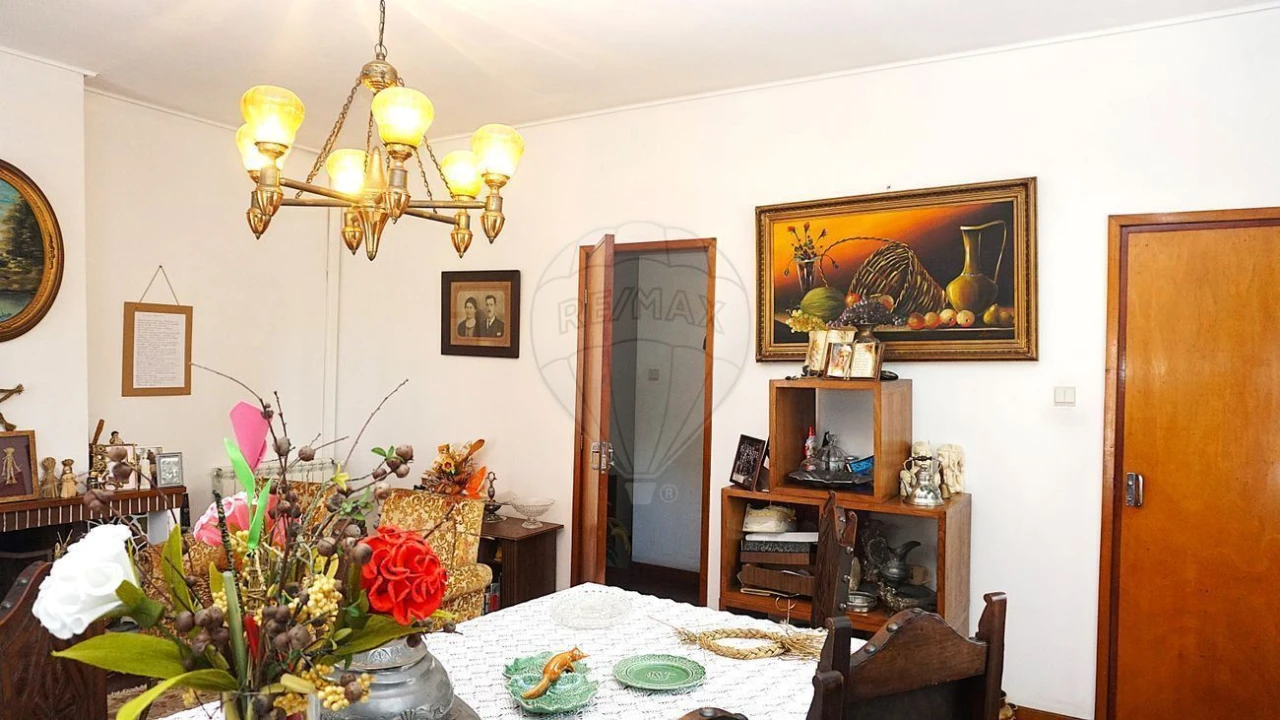 Moradia T5 para Venda em Tamengos, Aguim e Óis do Bairro Foto 8