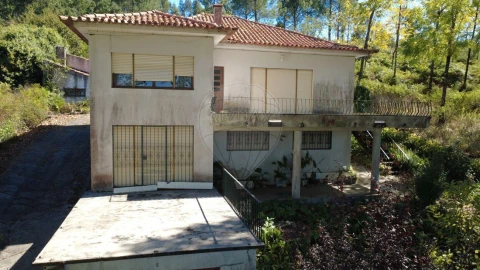 Moradia T5 para Venda em Tamengos, Aguim e Óis do Bairro