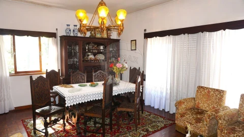 Moradia T5 para Venda em Tamengos, Aguim e Óis do Bairro