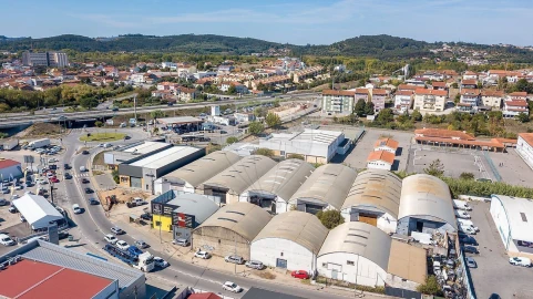 Armazém para Venda em Eiras e São Paulo de Frades