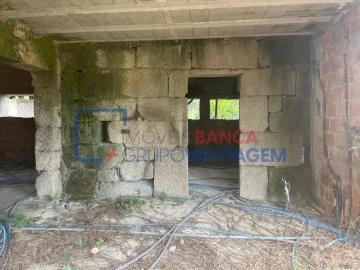 Moradia T4 para Venda em Beijos