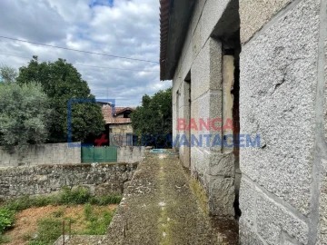 Moradia T4 para Venda em Beijos