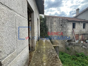 Moradia T4 para Venda em Beijos