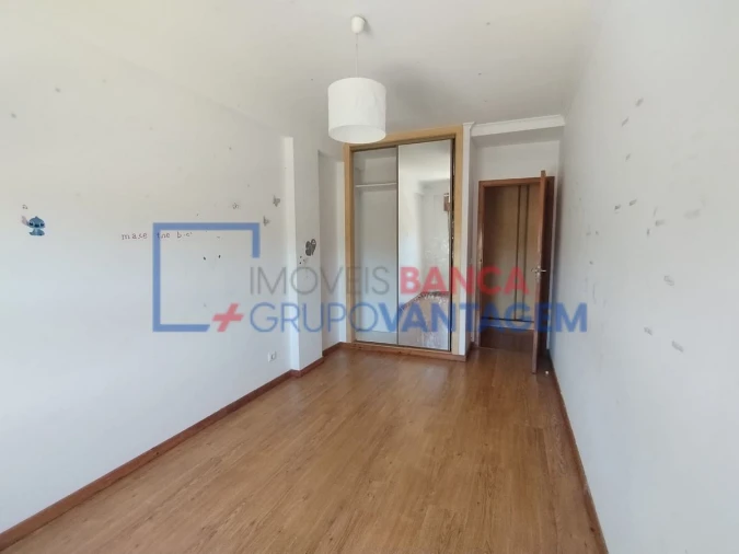 Apartamento T2 para Venda em Alcabideche Foto 11