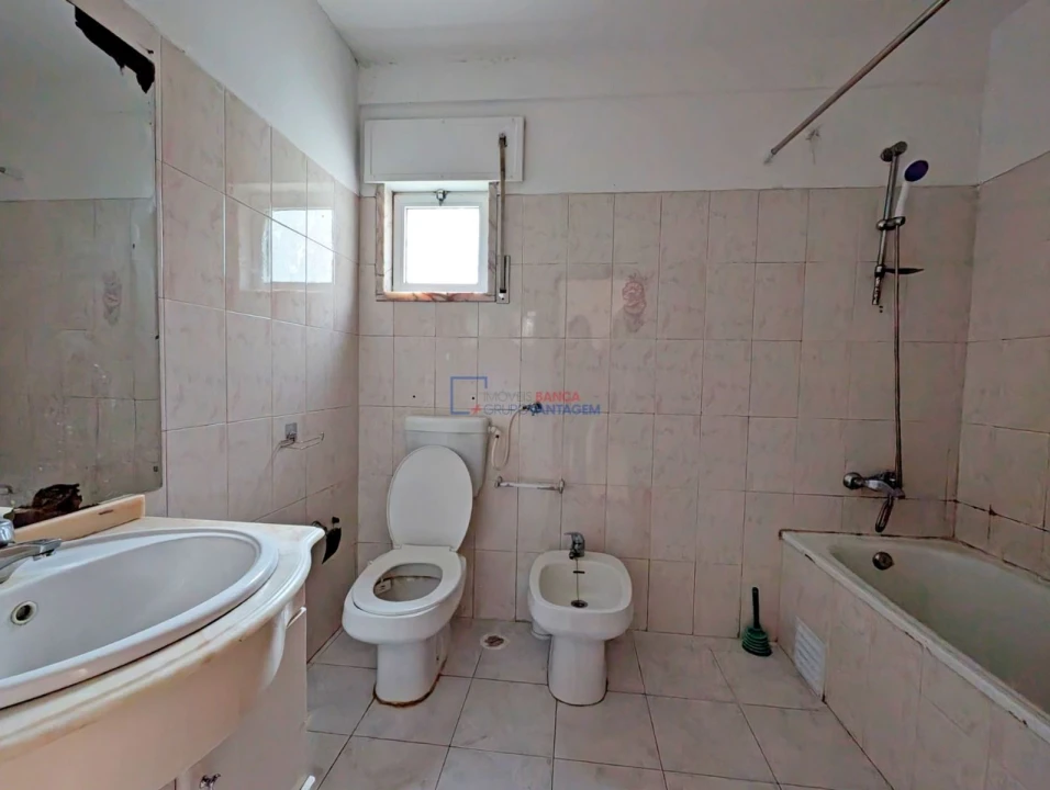 Apartamento T2 para Venda em Algueirão-Mem Martins Foto 15