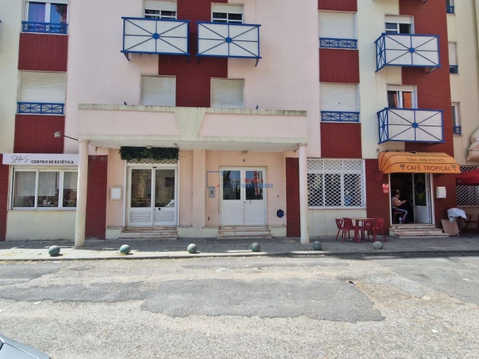 Apartamento T2 para Venda em Algueirão-Mem Martins Foto 11