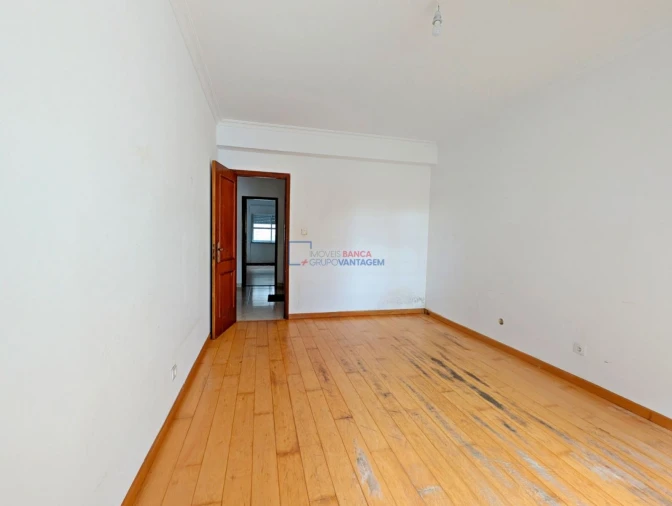 Apartamento T2 para Venda em Algueirão-Mem Martins Foto 6