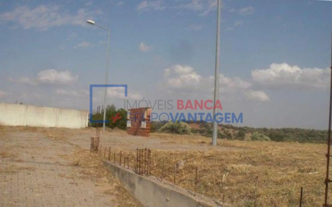 Terreno P/ Prédio para Venda em Alvito Foto 3