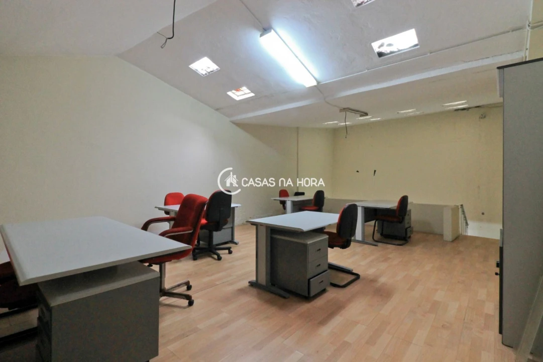 Escritório para Arrendamento em Paranhos Foto 9