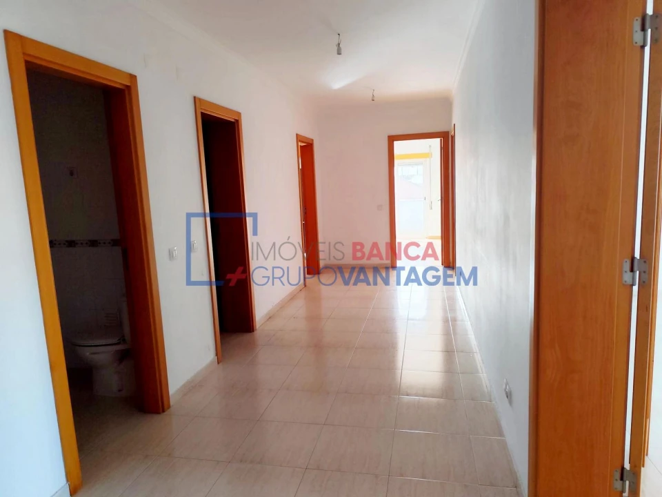 Apartamento T3 para Venda em Azambuja Foto 7