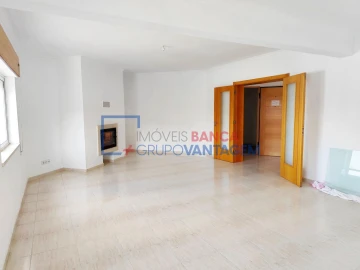 Apartamento T3 para Venda em Azambuja