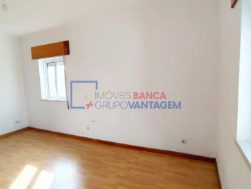 Apartamento T3 para Venda em Azambuja