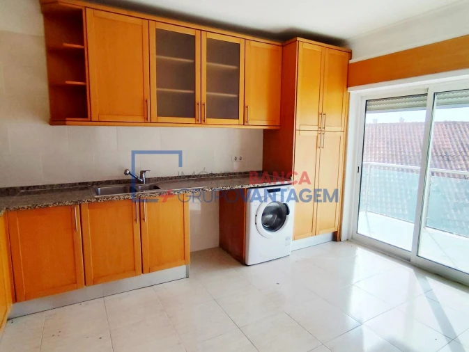 Apartamento T3 para Venda em Azambuja Foto 10