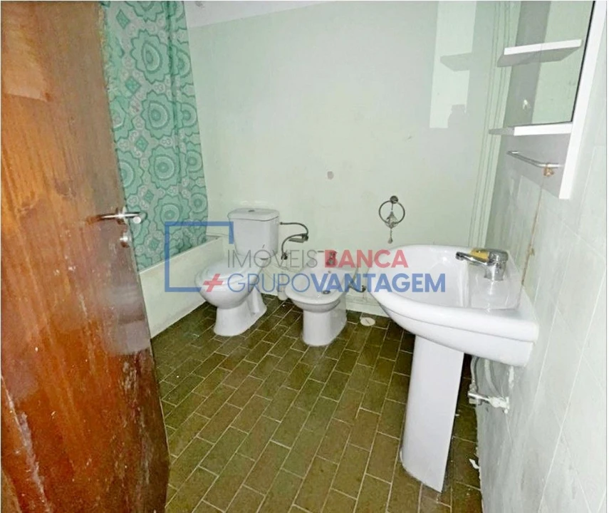 Apartamento T2 para Venda em Agualva e Mira-Sintra Foto 9