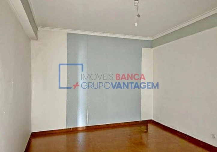 Apartamento T2 para Venda em Agualva e Mira-Sintra Foto 3