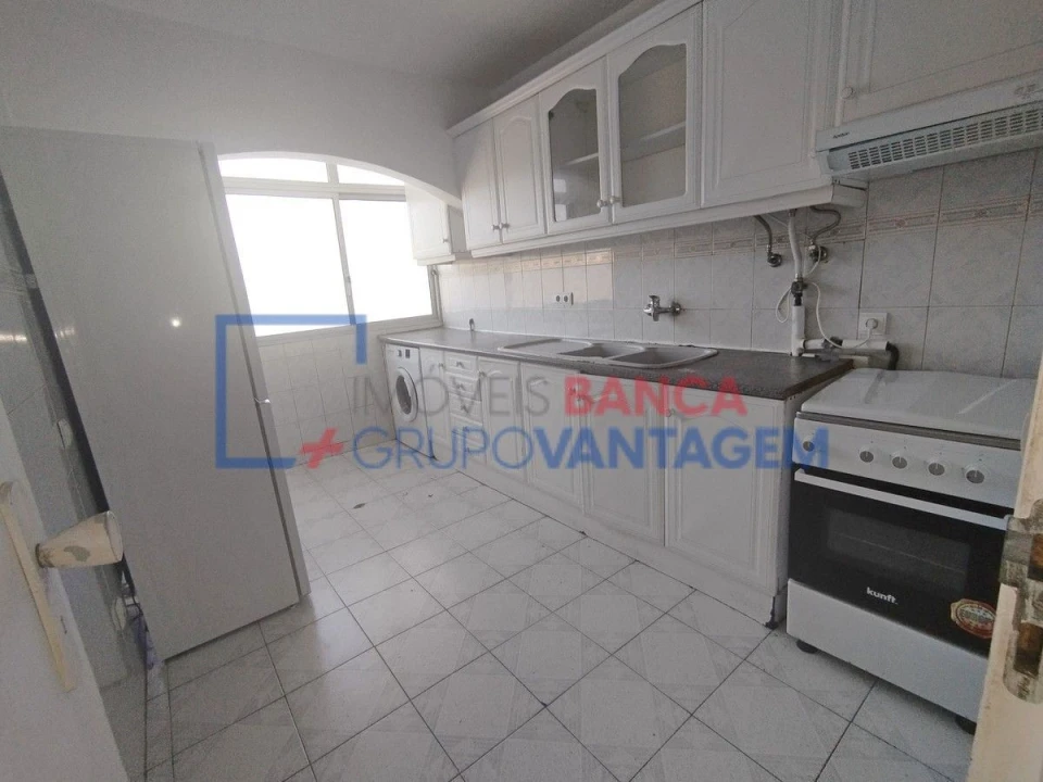 Apartamento T2 para Venda em Corroios Foto 10