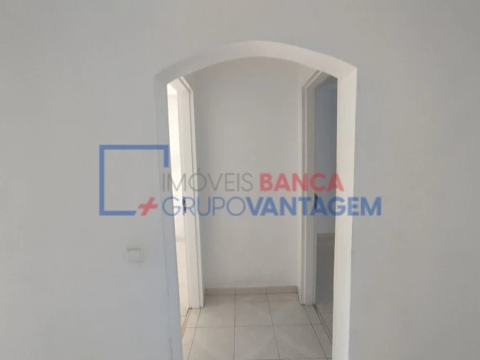 Apartamento T2 para Venda em Corroios Foto 18