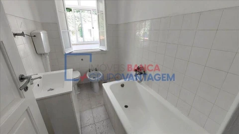 Apartamento T3 para Venda em Queluz e Belas