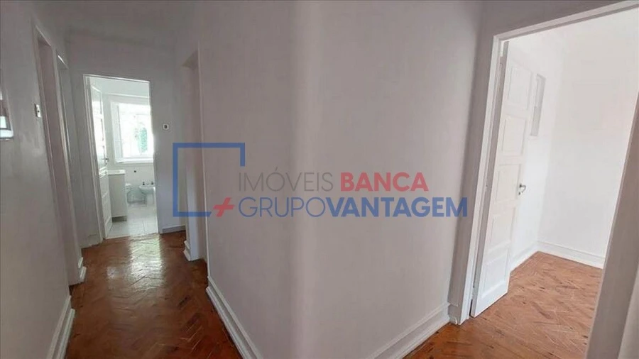 Apartamento T3 para Venda em Queluz e Belas Foto 5