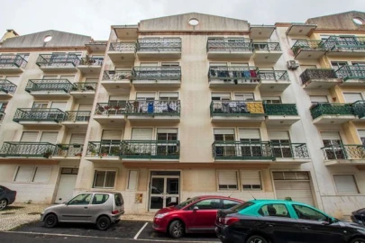 Apartamento T3 para Venda em Queluz e Belas
