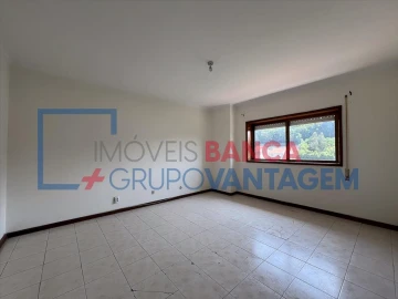 Apartamento T3 para Venda em Serzedo e Perosinho