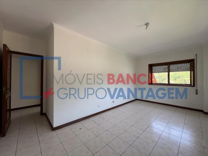 Apartamento T3 para Venda em Serzedo e Perosinho Foto 11