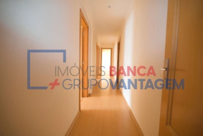 Apartamento T4 para Venda em Alcochete