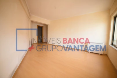 Apartamento T4 para Venda em Alcochete