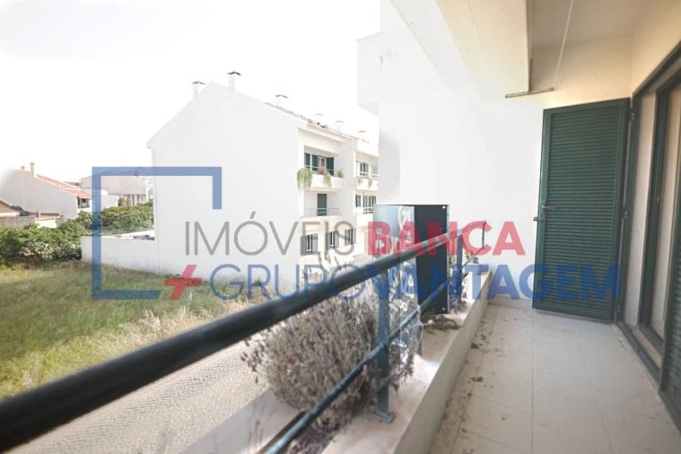 Apartamento T4 para Venda em Alcochete Foto 7