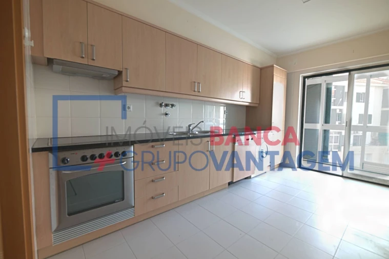 Apartamento T4 para Venda em Alcochete Foto 9