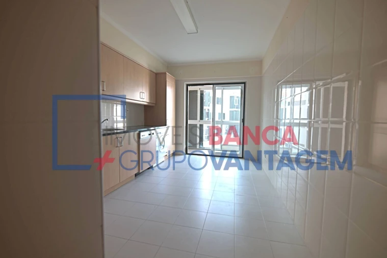 Apartamento T4 para Venda em Alcochete Foto 10